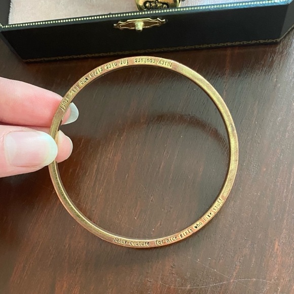 Authentic Juicy Couture Bangle Bracelet Set w/ Juicy Jewelry Box - Picture 6 of 8